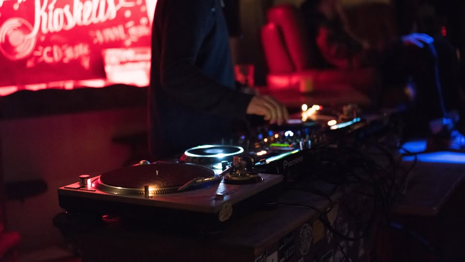 Sexy Weekend Biez - mit DJ Reno7P
