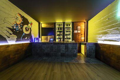 B12 The Bar Lab