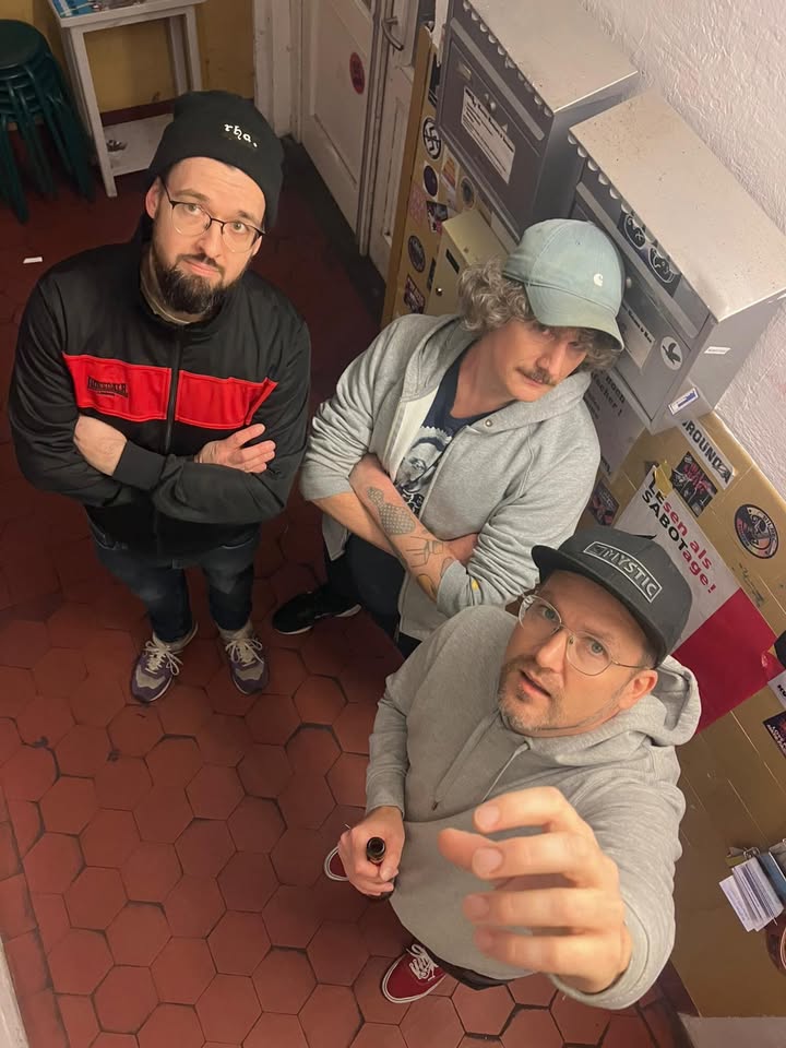 Die Shitlers [D] / Die Strahlen [D] / HerrinGedeck [D]