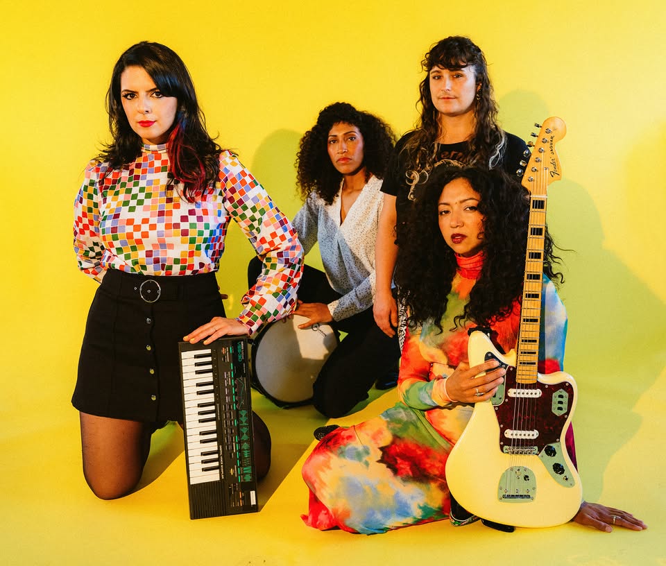 LA LUZ live