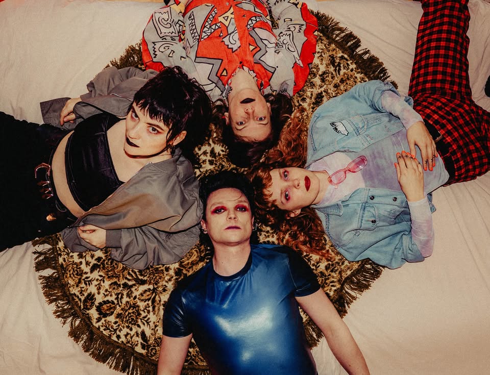 LOBSTERBOMB - Hamburg - Goldener Salon / Hafenklang