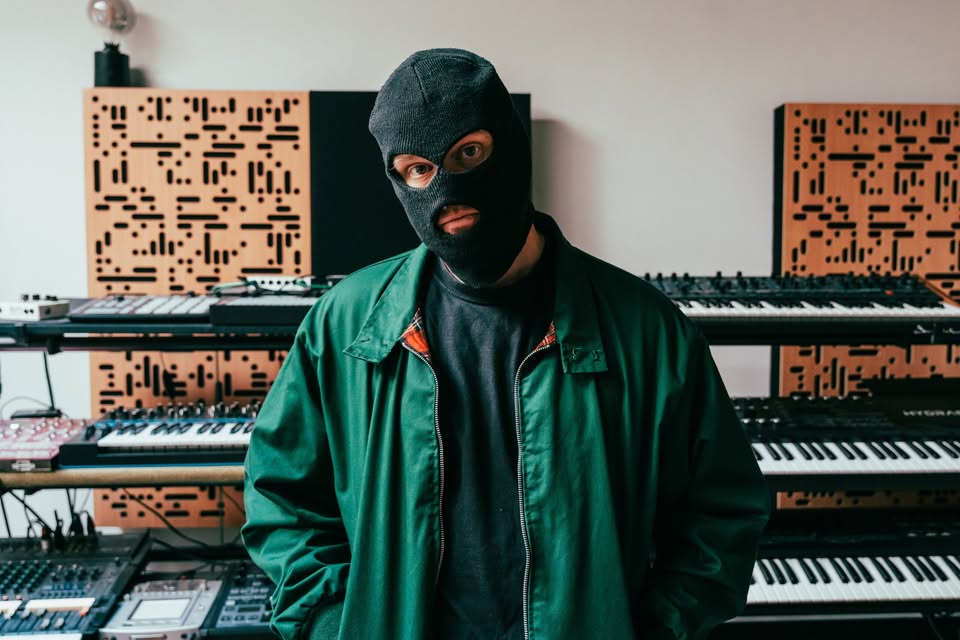 Waving the Guns • IM ZENIT - Tour