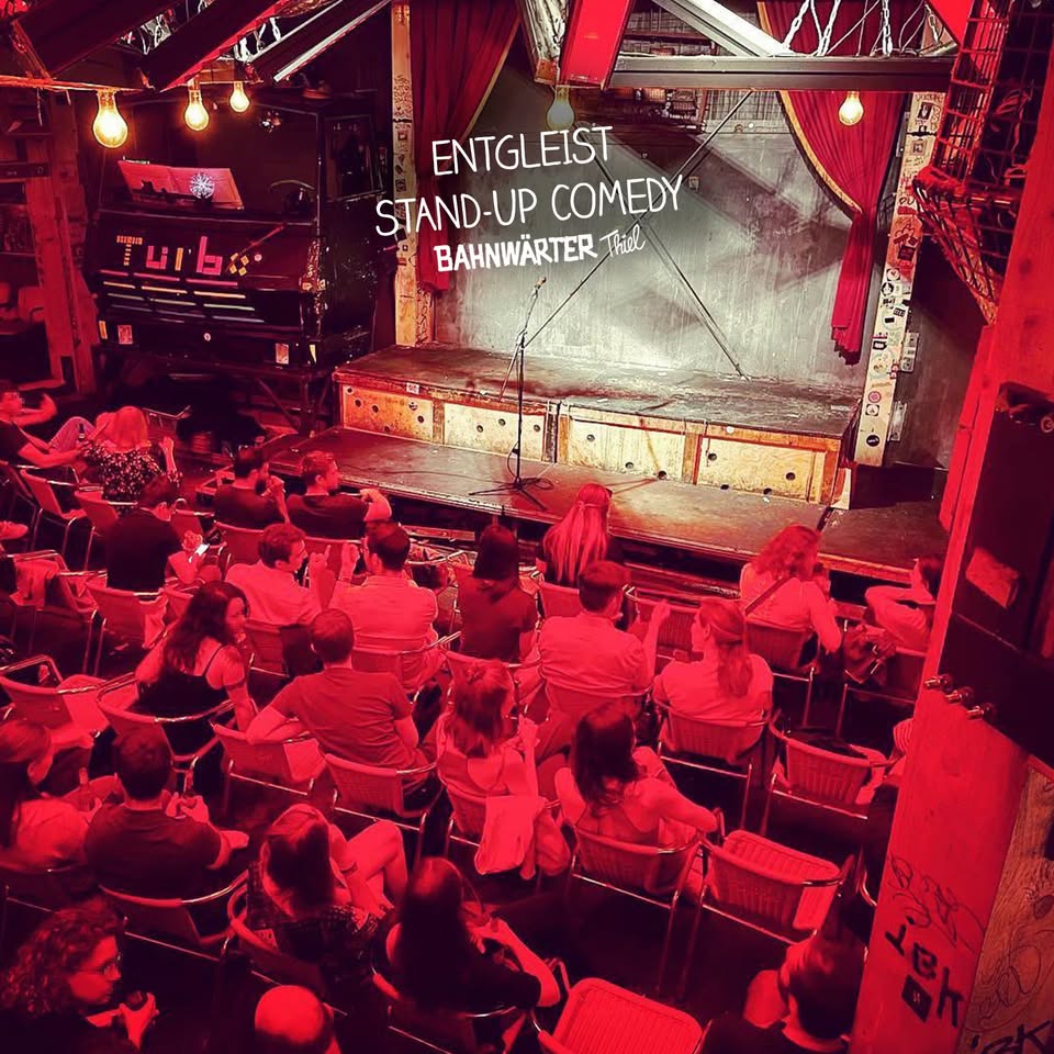 Entgleist! Stand-Up Comedy im Bahnwärter Thiel [Eintritt frei]