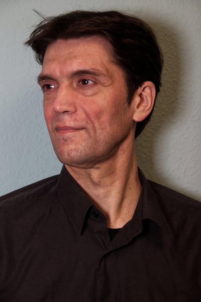 THORSTEN SCHATZ – SING UND STIRB